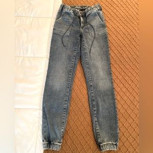 American Eagle brand jogger style jeans size 0 stretchy